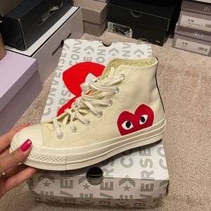 Converse x Comme des Garçons PLAY Chuck 70. Unisex men’s:6 women’s: 8